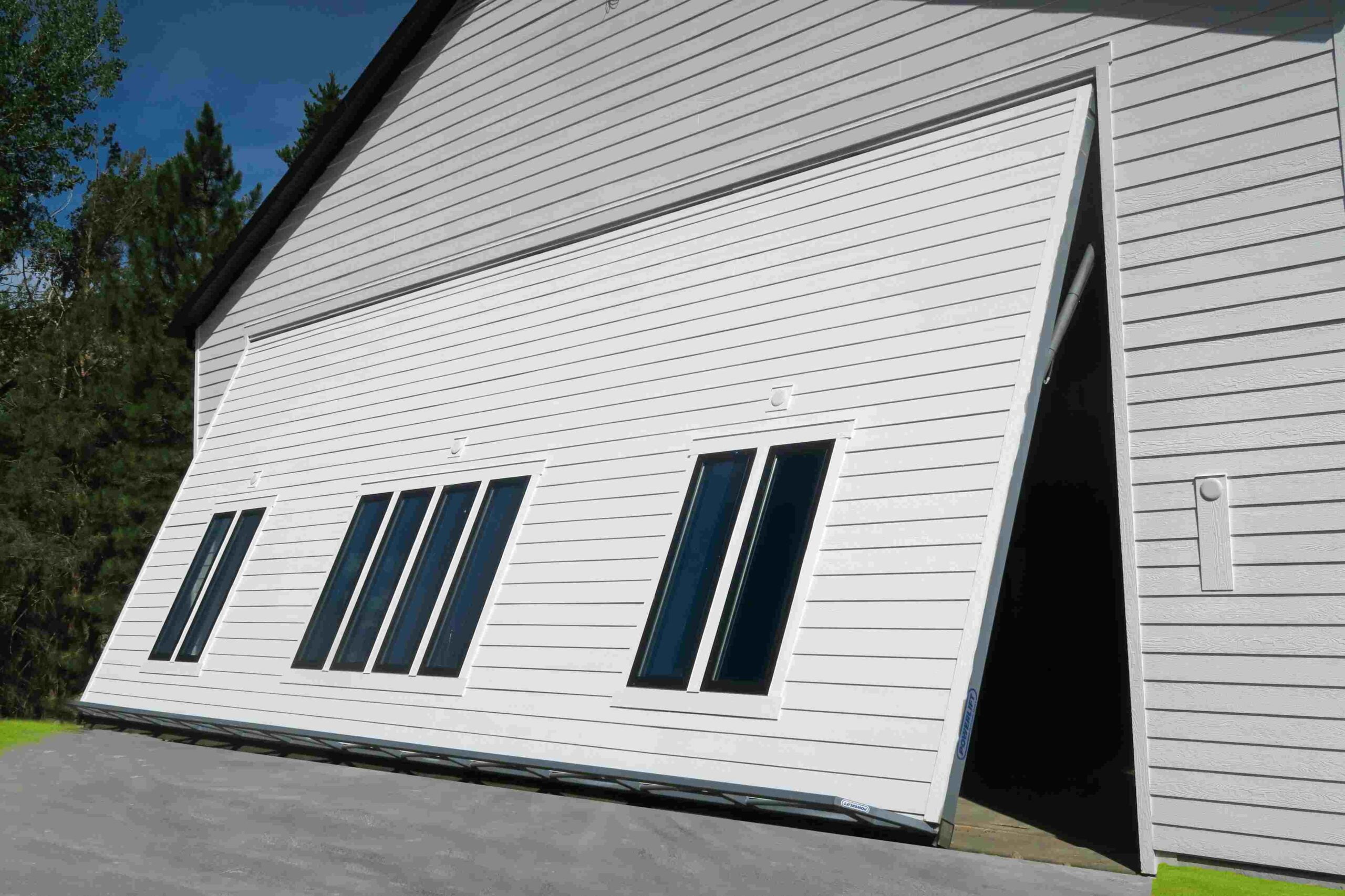 New Hangar & Door With Hardi Plank